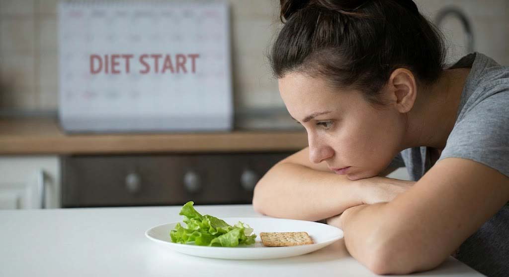 Avoid Crash Diets and Extreme Calorie Restriction